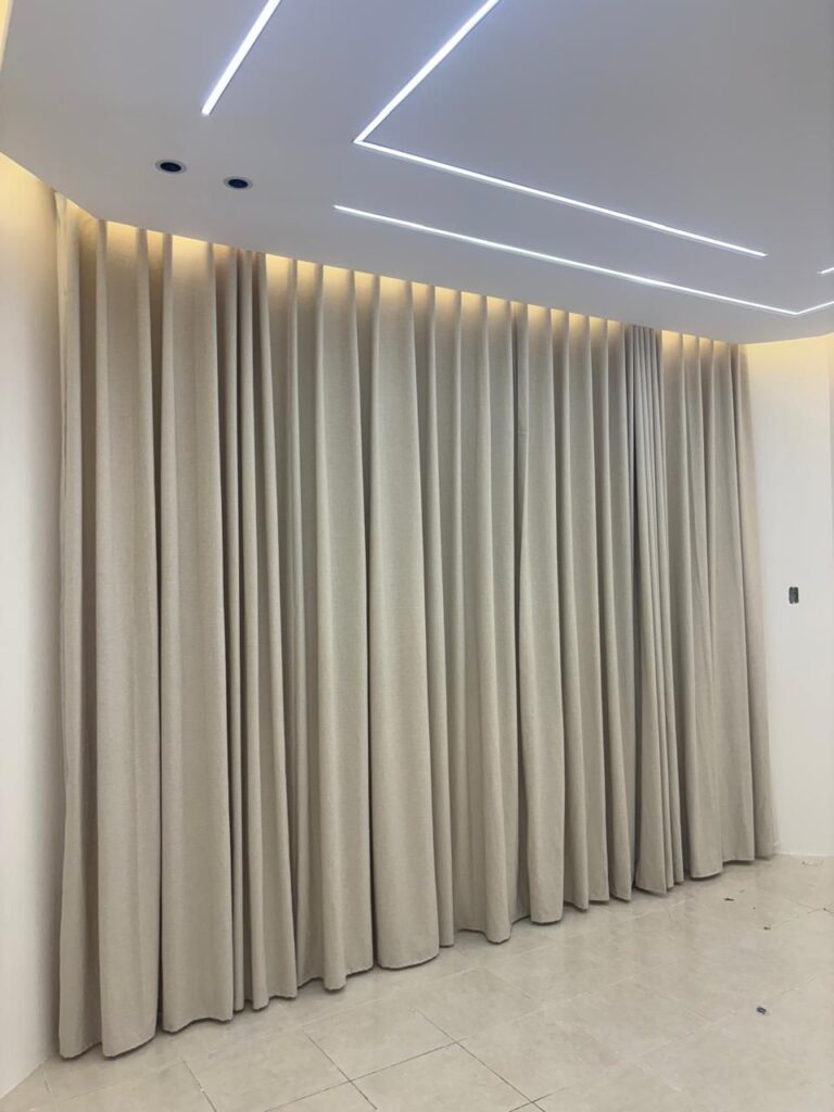 فنى تركيب ستائر 